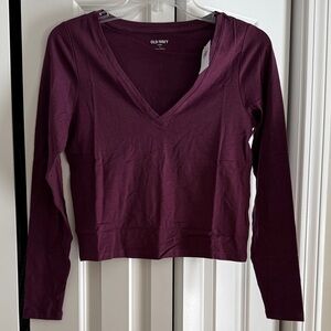 NWT-Old Navy Women's Long Sleeve Plum Cropped V-Neck Tee